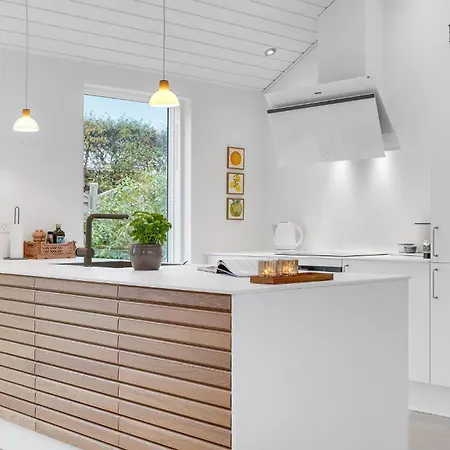 Holiday home Stunning In With Kitchen *