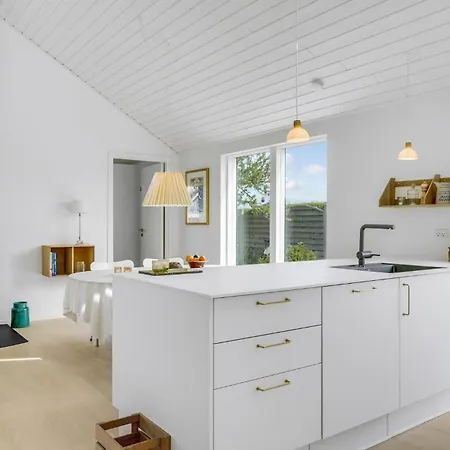 Stunning In With Kitchen *