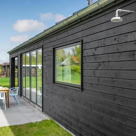 Holiday home Stunning In With Kitchen Vejby